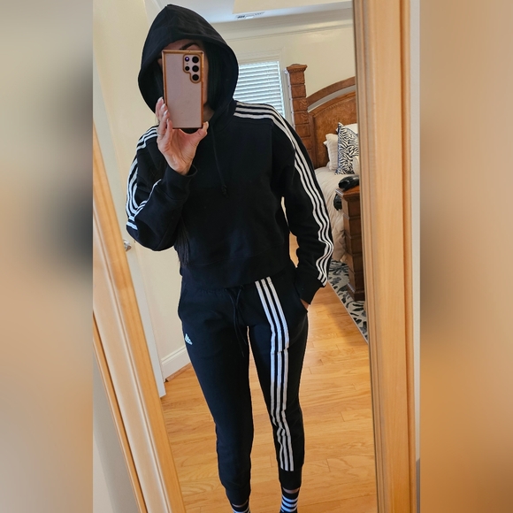 Adidas 2-Piece Jogger Set Size Small NWOT - Picture 4 of 7